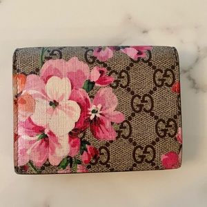 AUTHENTIC GUCCI FLORAL WALLET